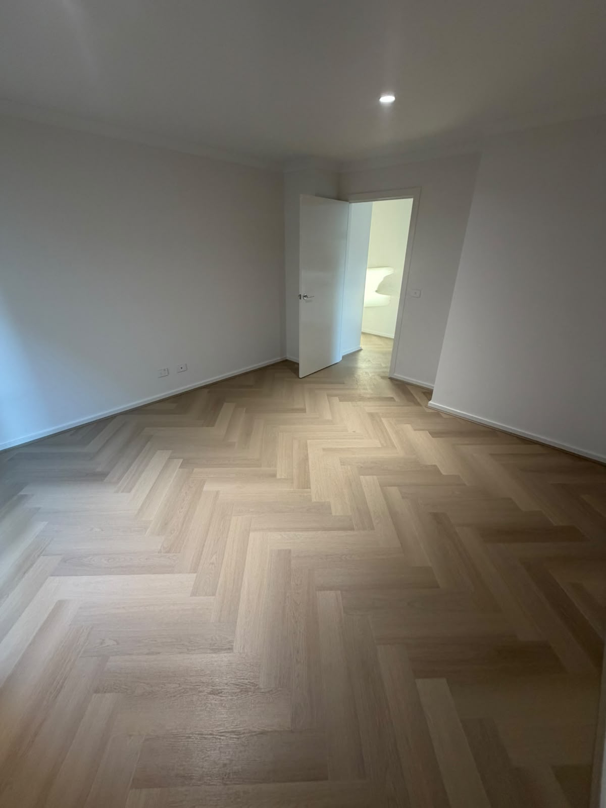 Nordic Oak Herringbone